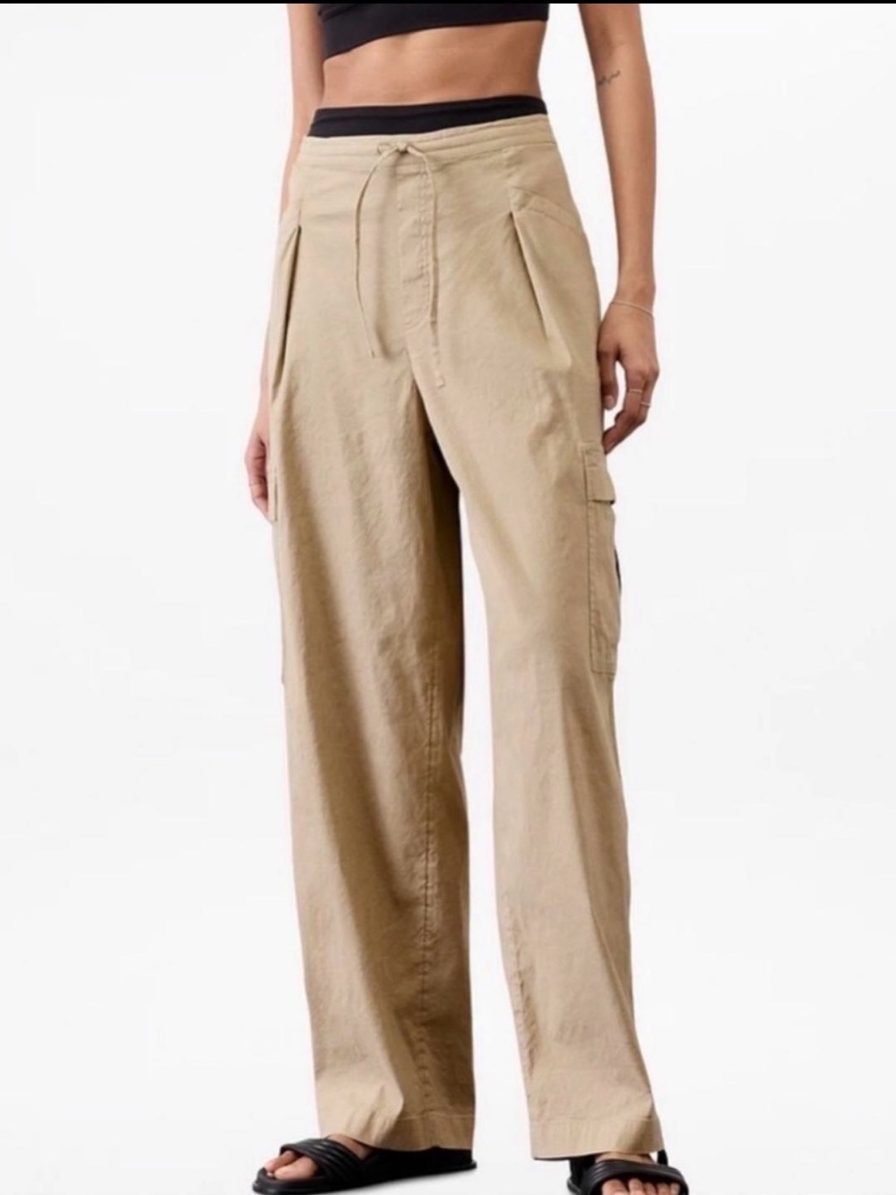 NWT athleta paradise mid-rise straight leg cargo pant - size small